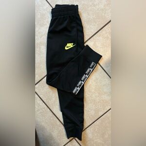 Boys Nike Pants, size 6/M